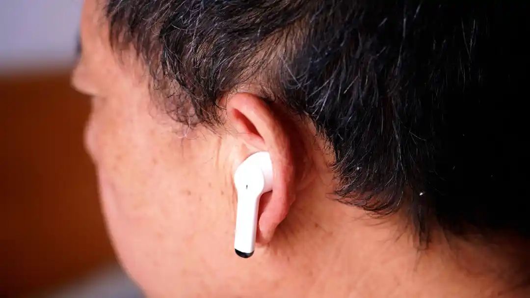 OTC Hearing Aids: Access, Trust, and the Role of Professional Support