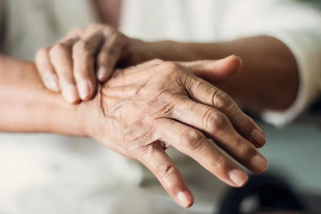 AI Model Uses Earwax Compounds in an Early Parkinson's Screening Study